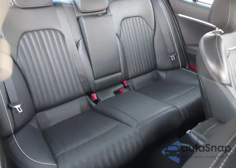 2020 Genesis G70 2.0T Rwd z USA, uszkodzony, nr VIN KMTG34LA0LU055631